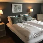 Budget 3*
