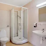 Budget 3*